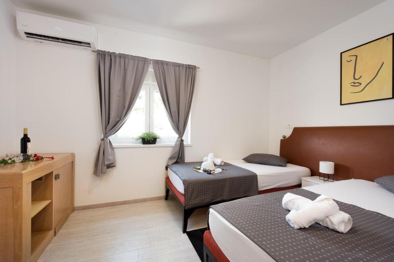 Hotel Potpican Bagian luar foto